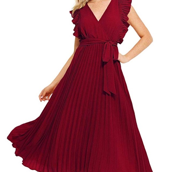 Red pleated maxi dress - Picture 1 of 3